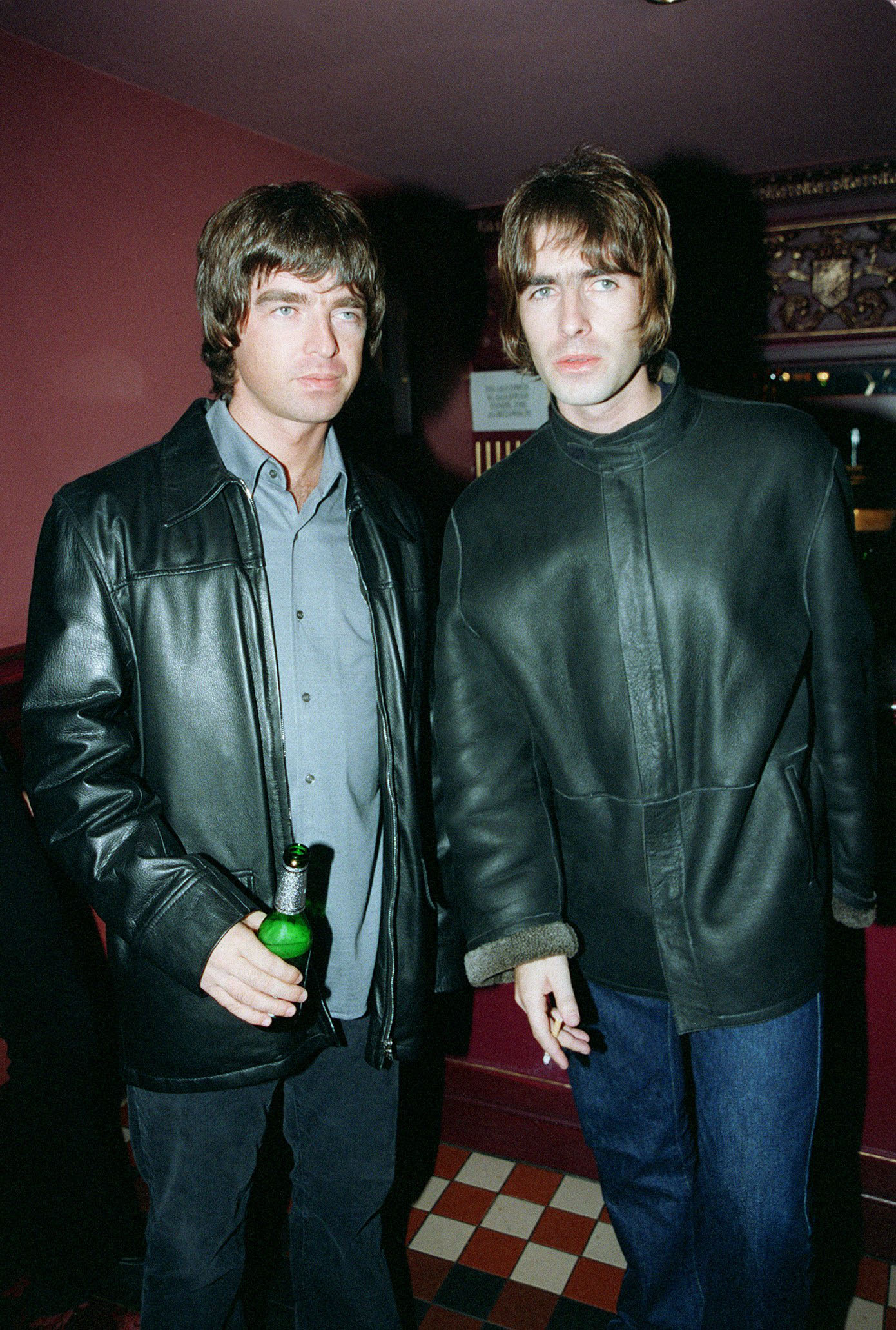 Ноэль и Лиам вместе в 1998 году на пике популярности Oasis.