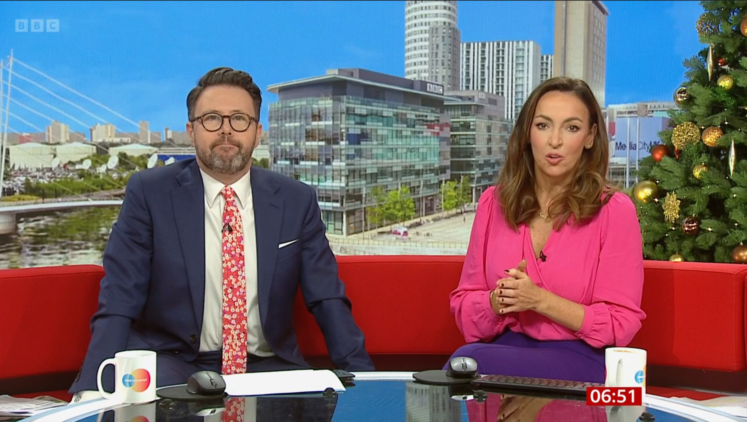 Звезда BBC Breakfast наконец-то вернулась на шоу после того, как соведущий раскритиковал ее отсутствие