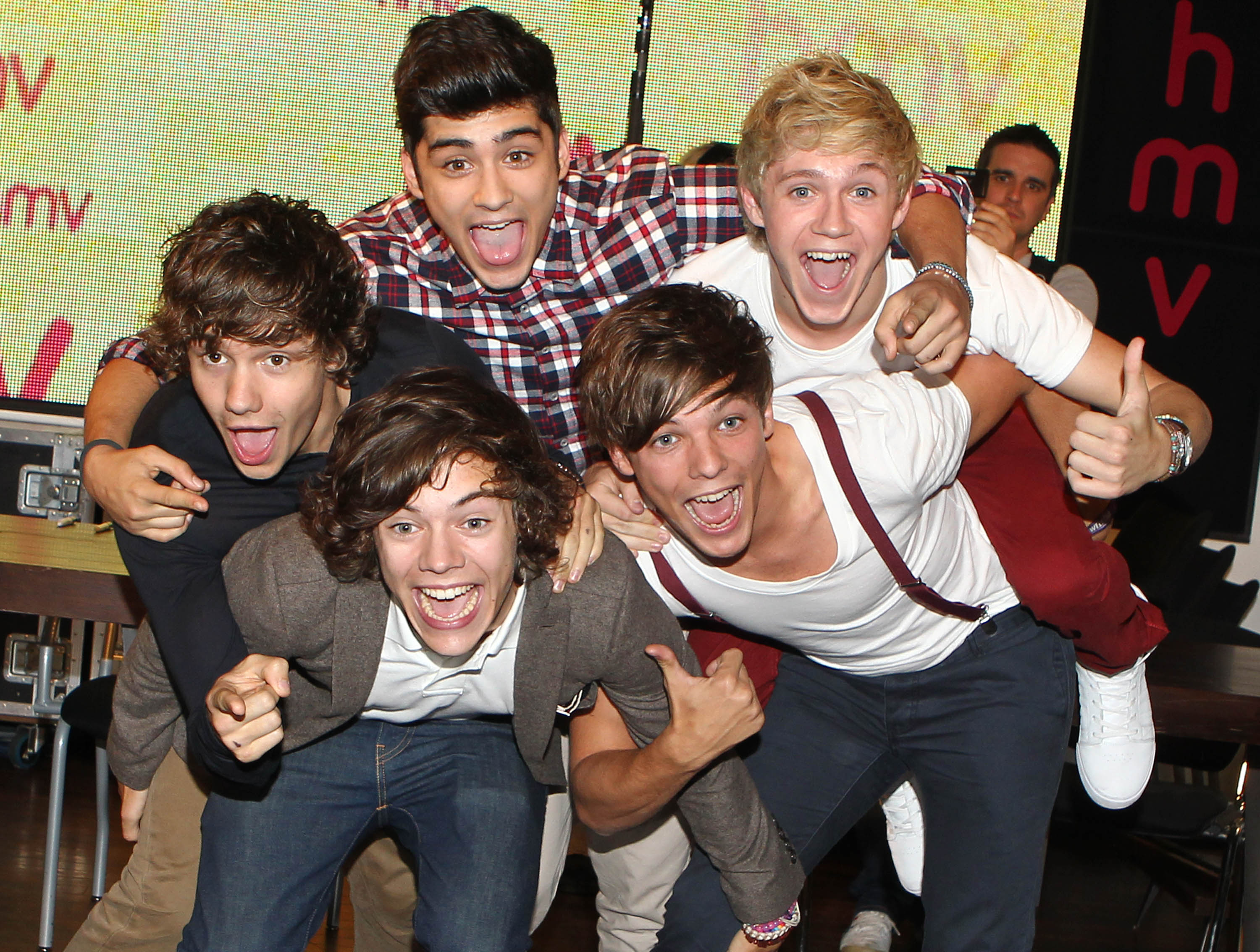 One Direction образовалась в 2010 году на X Factor.