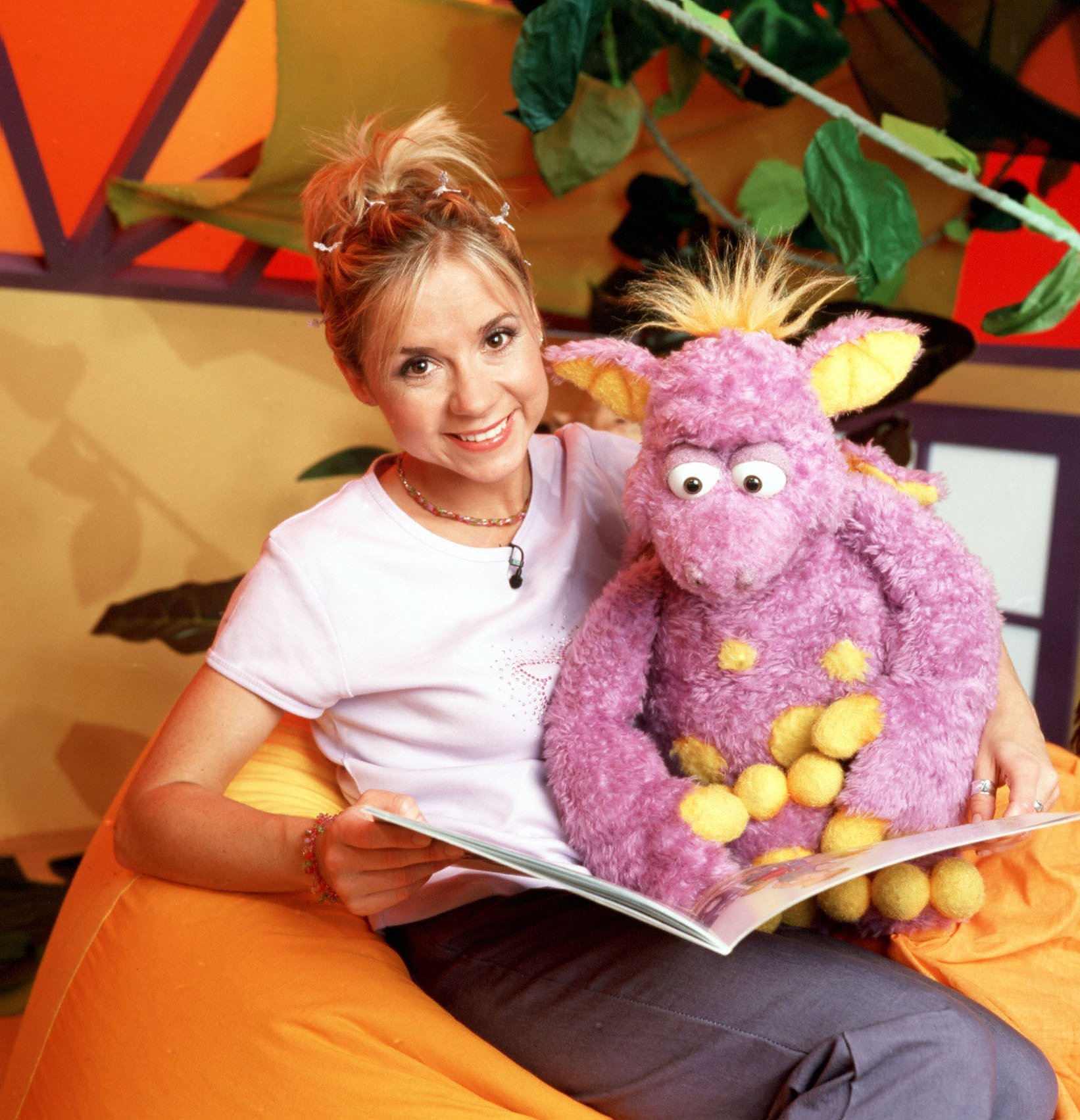 Сара присоединилась к CBeebies в 2001 году.