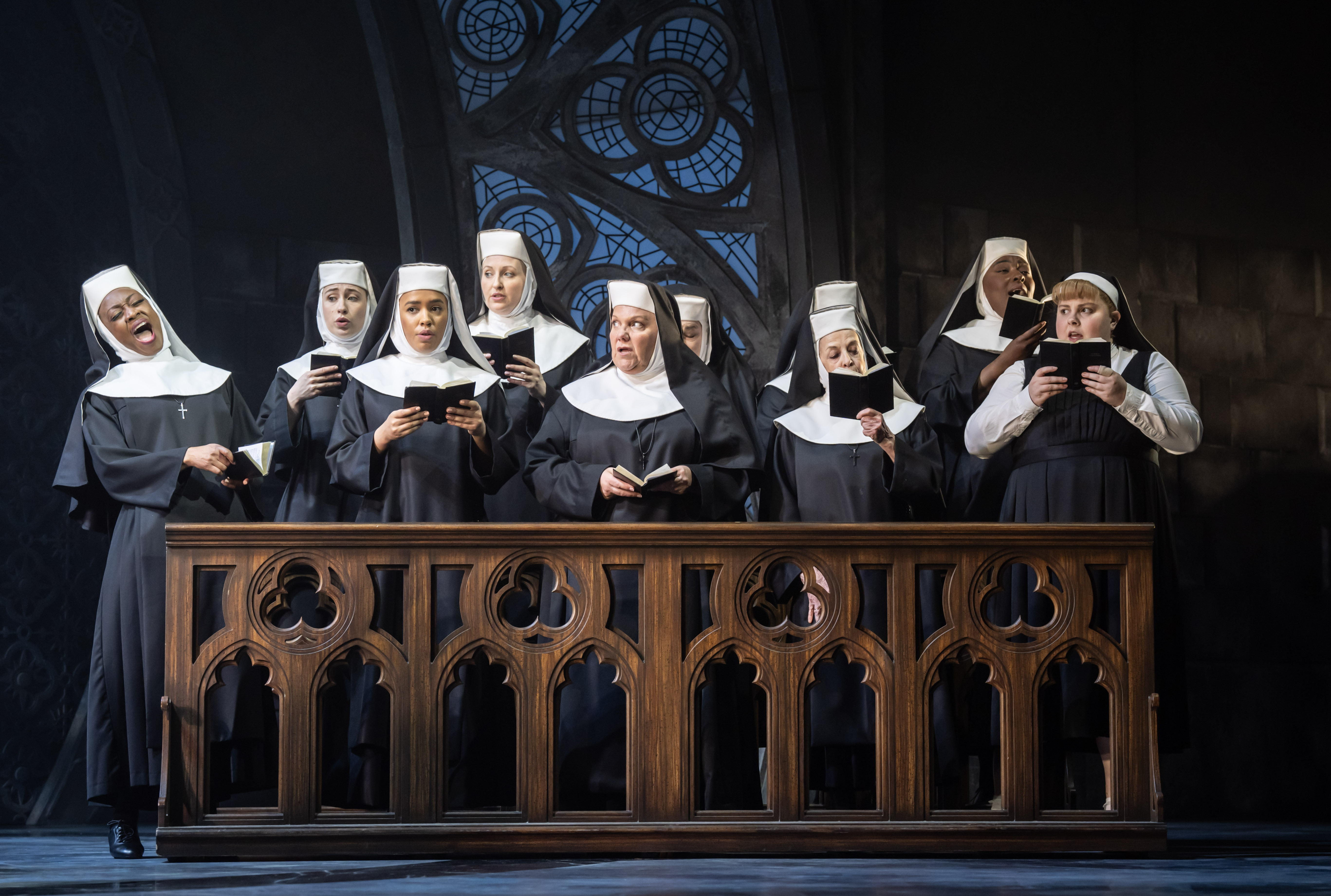 Мюзикл «Sister Act» вернулся в Лондон со звездным составом актеров, включая таких великих людей, как Беверли Найт и Лемар.