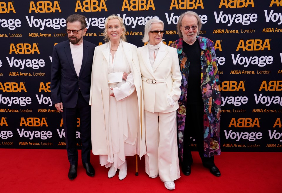 Участники Abba Бьорн Ульвеус, Агнета Фальтског, Анни-Фрид Лингстад ​​и Бенни Андерссон