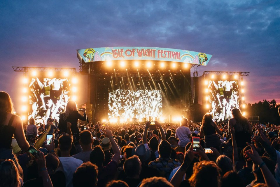 Названы хедлайнеры фестиваля Isle of Wight Festival 2025