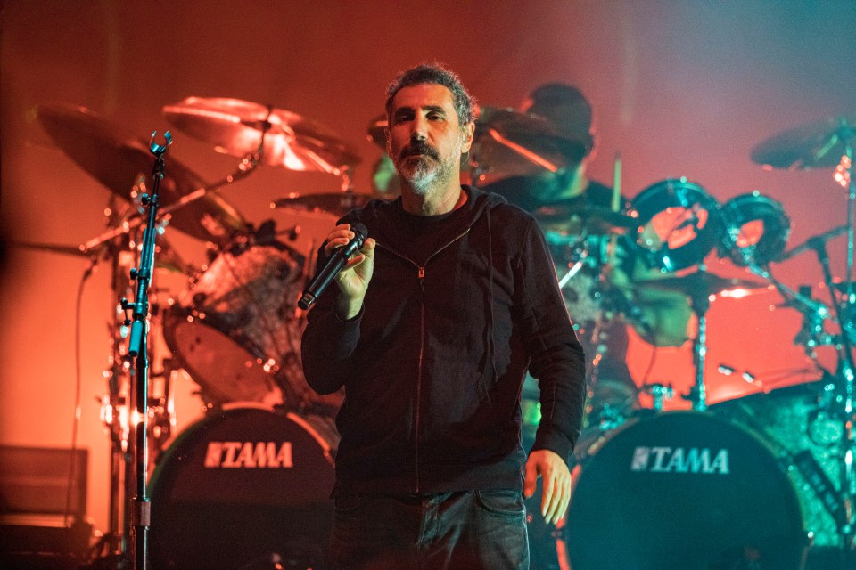 Серж Танкян заявил, что в хранилище System of a Down есть «драгоценные камни»