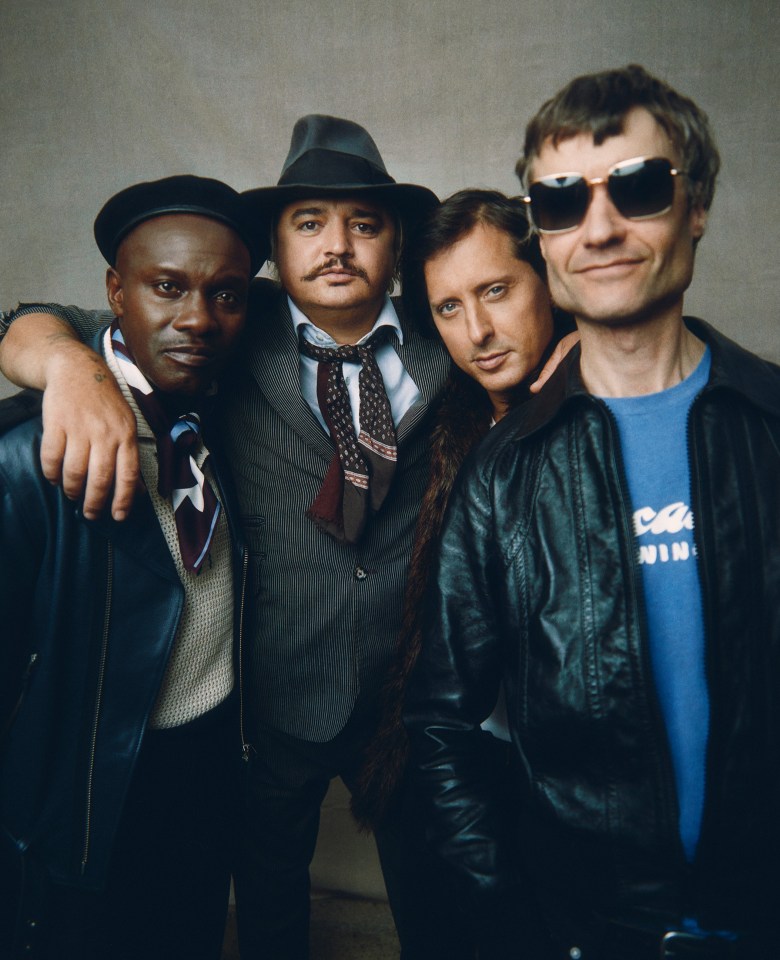 Карл Барат и Пит Доэрти объявили, что The Libertines отыграют грандиозное шоу в следующем году.