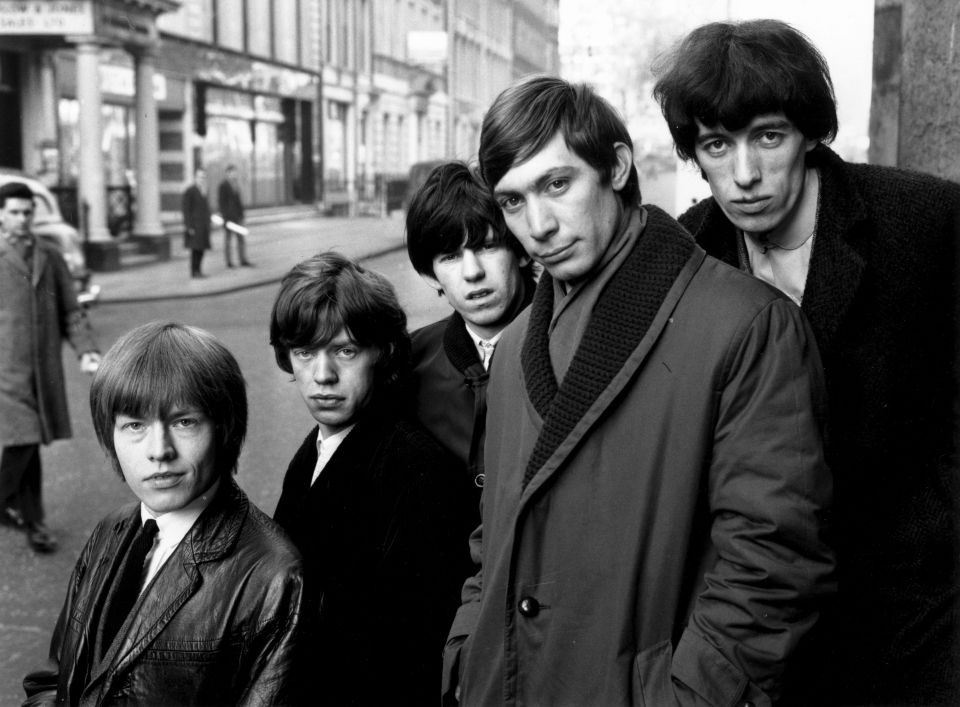 The Rolling Stones в 1964 году (LR Брайан Джонс, Мик Джаггер, Кит Ричардс, Чарли Уоттс и Билл Вайман)