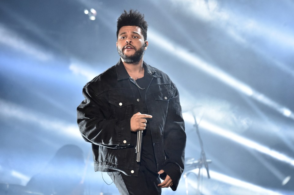 The Weeknd дает поклонникам возможность заглянуть в будущее, представив свою новую песню и видео на Apple Vision Pro.